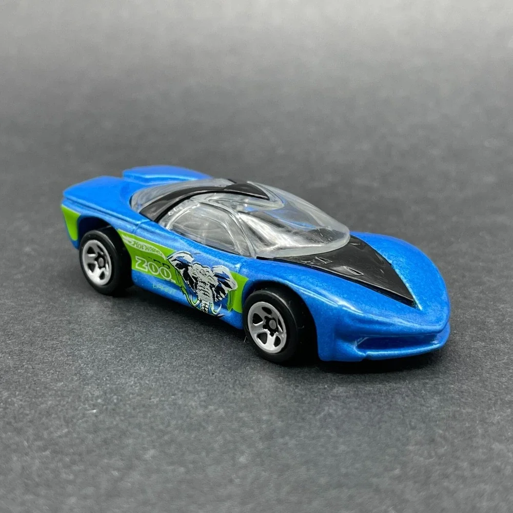 Hot Wheels Pontiac Banshee Sports Car Blue Robo Zoo‎ Elephant Diecast 1/64 Scale